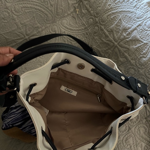 Handbag - Picture 3 of 3